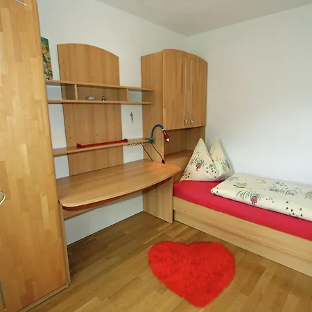 Apartment Home With A Wooden Decor And Full Of Atmosphere Ausservillgraten