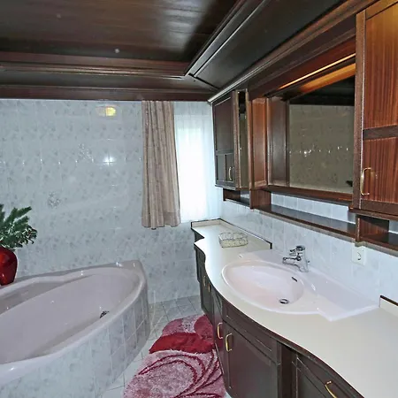 Home With A Wooden Decor And Full Of Atmosphere Ausservillgraten