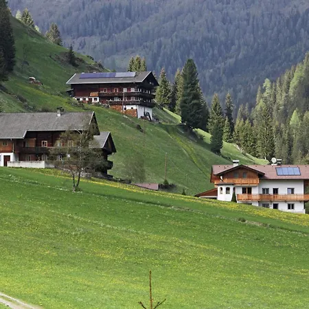 Home With A Wooden Decor And Full Of Atmosphere Ausservillgraten